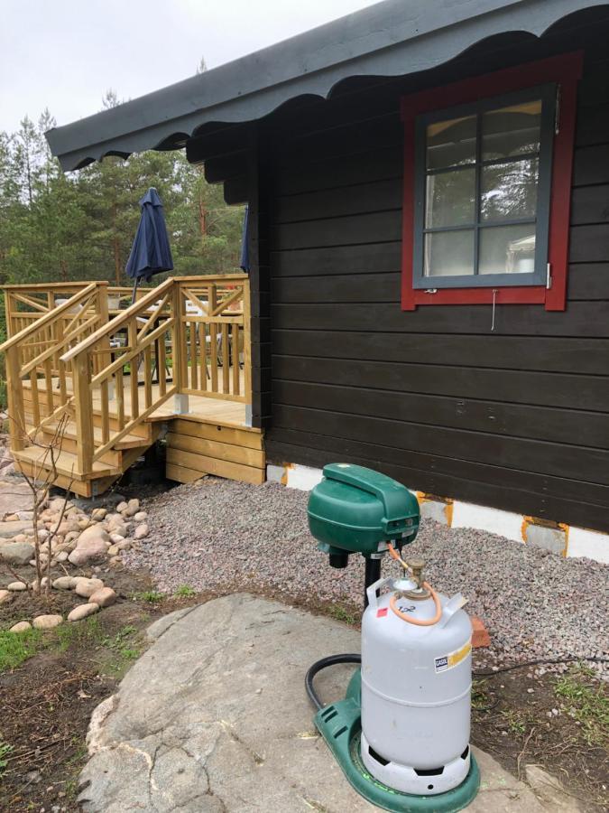 Timber Cottages With Jacuzzi And Sauna Near Lake Vaenern Karlstad Exterior foto